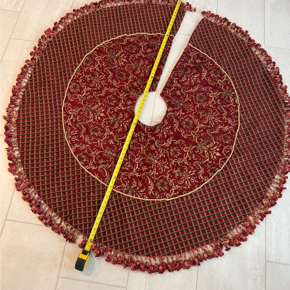 Christmas Tree Skirt 62” Rust and Gold Vintage - Picture 6 of 7